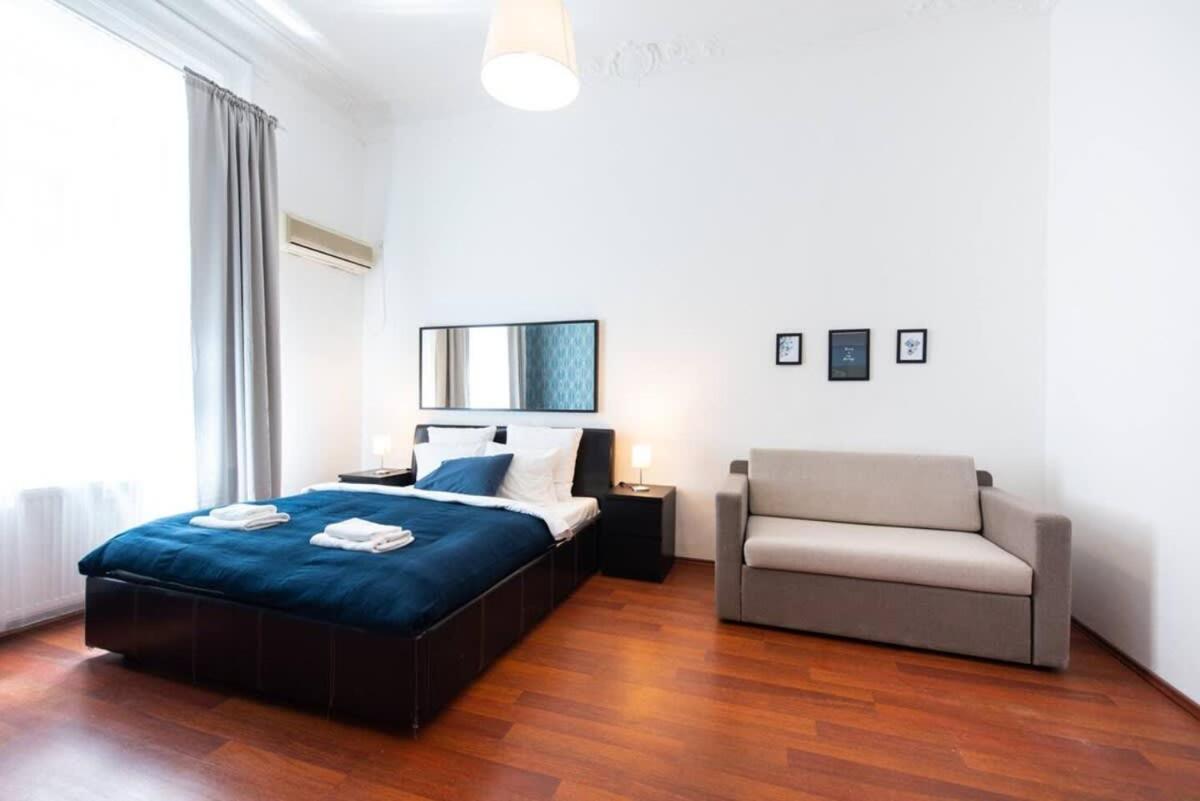 Very central convenient large AC place Budapest Extérieur photo