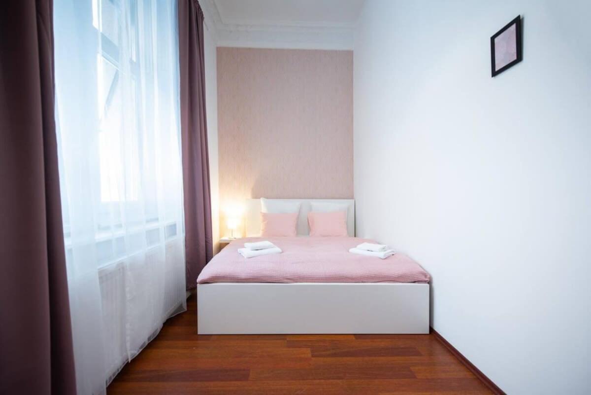 Very central convenient large AC place Budapest Extérieur photo