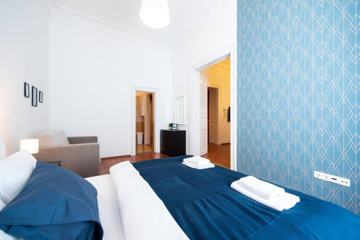 Very central convenient large AC place Budapest Extérieur photo