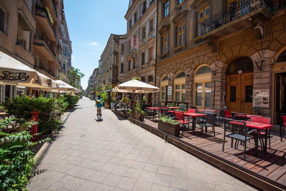 Very central convenient large AC place Budapest Extérieur photo
